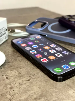 iPhone 14 Pro 512GB + AirPods Pro 2