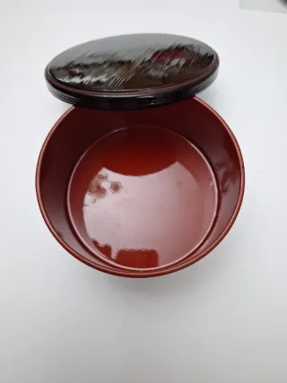 Caja Oriental Laqueada Negra y Marrón