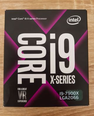 PC Gaming Potente y Visualmente Atractiva