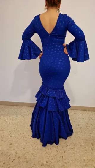 Traje de Flamenca Azul con Volantes