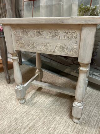 Mesita auxiliar o mesilla madera estilo vintage