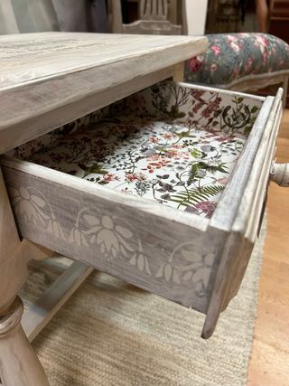 Mesita auxiliar o mesilla madera estilo vintage