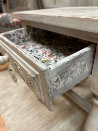 Mesita auxiliar o mesilla madera estilo vintage