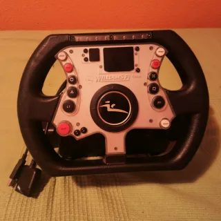 Volante Logitech PS con Pedales