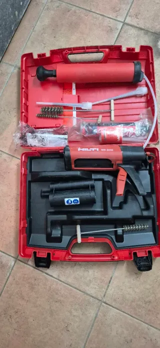 Pistola Hilti MD2000 taco químico