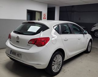 Opel Astra 2013