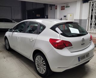 Opel Astra 2013
