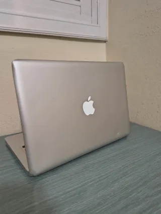 MacBook Pro 13 i5 16GB RAM 500GB