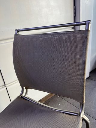 Mesa de cristal y metal