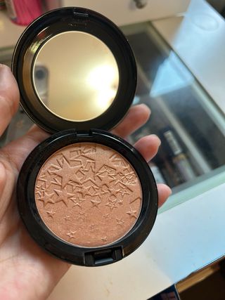 Mac Bronzer Iluminador Dorado Multicolor