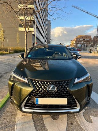 Lexus UX 2024