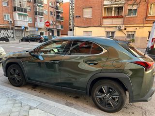 Lexus UX 2024