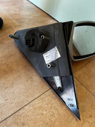 Espejo retrovisor izquierdo. Ford Mondeo 1997.