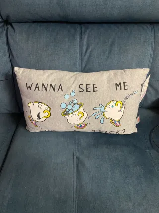 Cojín Chip Disney Wanna See Me Trick?