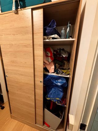 Armario puertas correderas madera