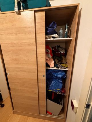 Armario puertas correderas madera