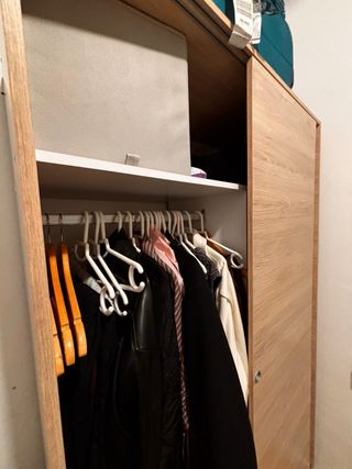 Armario puertas correderas madera