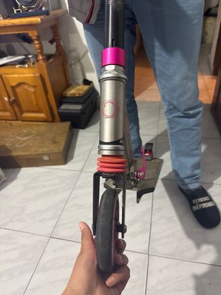 Patinete Oxelo rosa y plateado