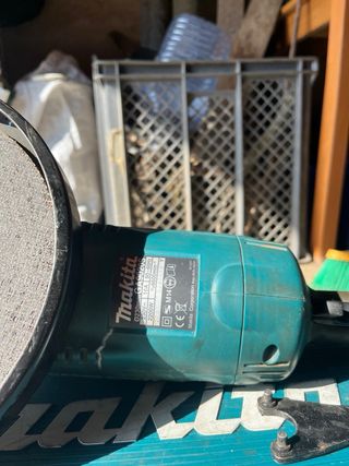 Amoladora Makita GA9020
