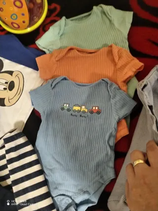 Lote Ropa Bebé Niño 3-9 Meses y juguetes