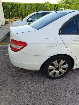 Mercedes-Benz Clase C 2011