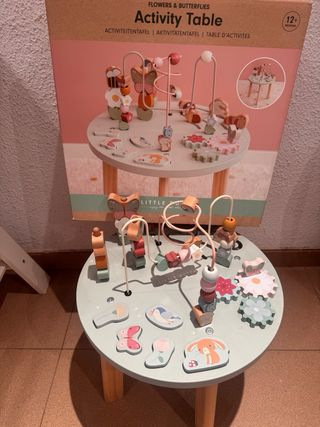 Mesa de actividades Little Dutch