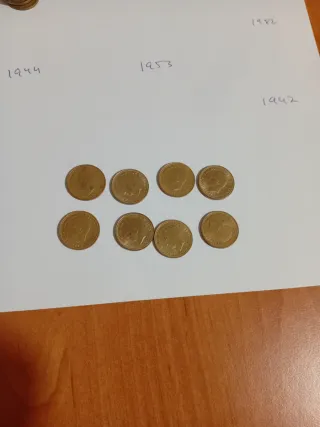 Lotto di 8 monete antiche dell'anno 1975