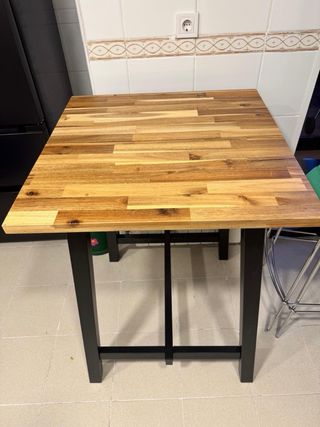 Mesa alta madera y metal IKEA