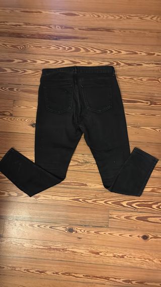 Pantalón vaquero skinny H&M negro talla 44