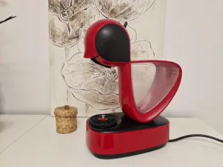 Cafetera Dolce Gusto Roja