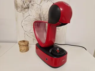 Cafetera Dolce Gusto Roja