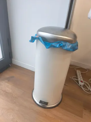 Cubo basura 100L metal y plástico