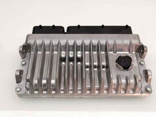 CENTRALITA MOTOR UCE TOYOTA AURIS 552631