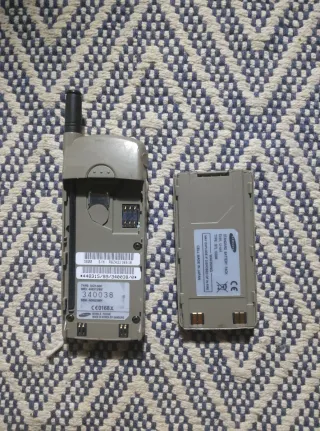 Samsung SGH-600 Silver