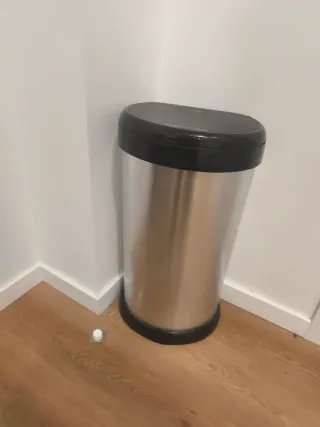 Cubo basura 100L metal y plástico