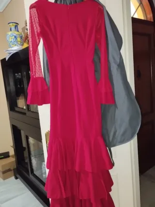 Traje de flamenca rojo con volantes