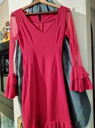 Traje de flamenca rojo con volantes