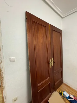 Puertas de madera maciza