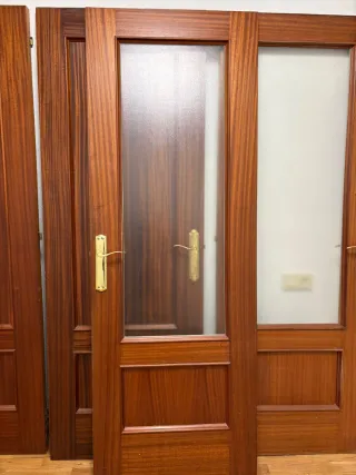 Puertas de madera maciza