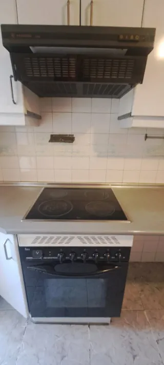 Conjunto Muebles de cocina blancos y grises