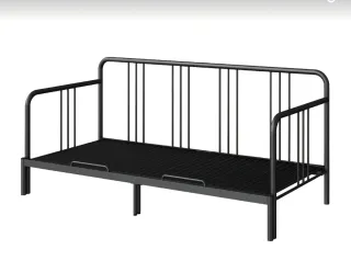 Cama metálica IKEA negra
