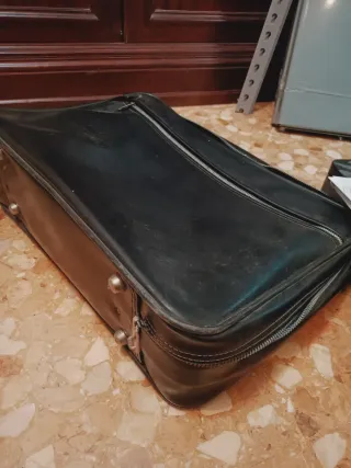 Maletín vintage negro