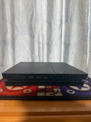 PS4 1TB + 2 JUEGOS GRATIS (URGE VENDER)