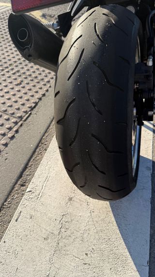 Kawasaki Z1000Naranja y Negra del 2010