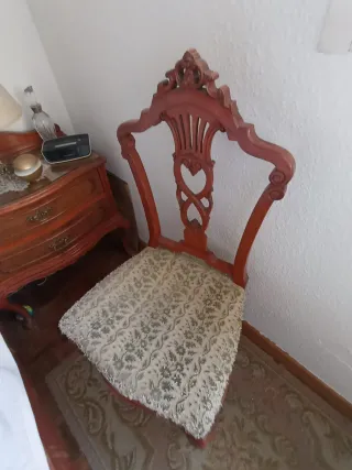 Armario de madera con puertas, cama matrimonio 135