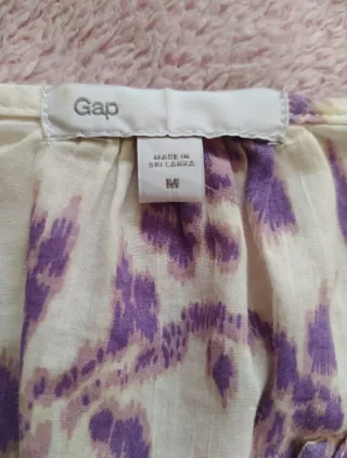 Blusa GAP floral lila morado Talla M
