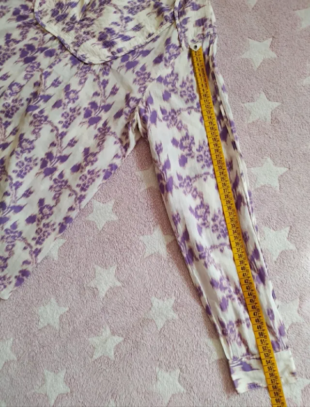 Blusa GAP floral lila morado Talla M