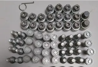 Se vende tornillos antirrobo VW GOLF MK7 AUDI SEAT