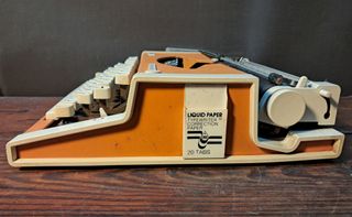 MAQUINA ESCRIBIR OLYMPIA TRAVELLER