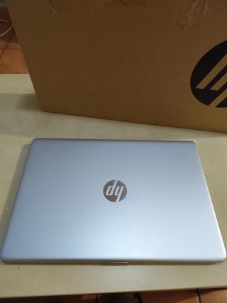 Portátil HP 15s |16GB RAM | 256GB SSD Casi Nuevo